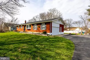 303 Wooddale Ave, New Castle, DE 19720 - Photo 2