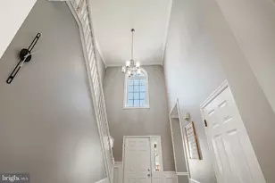 107 W Flagstone Dr, Newark, DE 19702 - Photo 2