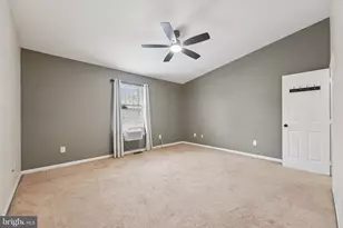 137 Creekside Ct, Newark, DE 19702 - Photo 12