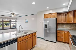 122 Center Ct, Wilmington, DE 19810 - Photo 6