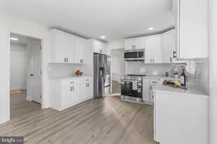 210 W Silver Fox Rd, Newark, DE 19702 - Photo 10