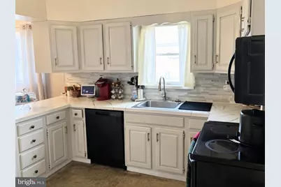 325 Jefferson Ave, New Castle, DE 19720 - Photo 8