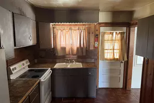 126 S Shelley Dr, Claymont, DE 19703 - Photo 2