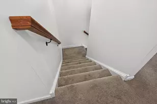 815 E Hazeldell Ave, New Castle, DE 19720 - Photo 32