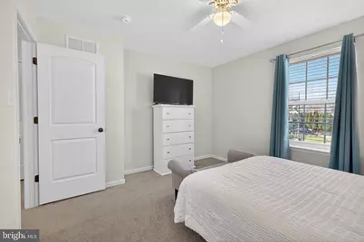 815 E Hazeldell Avenue, New Castle, DE 19720 - Photo 28