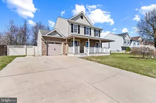 8 Bastille Loop, Newark, DE 19702 - Photo 1