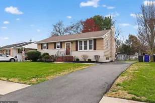 49 Spring Lake Dr, Newark, DE 19711 - Photo 2
