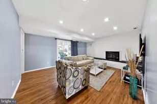 28 Donwood Dr, New Castle, DE 19720 - Photo 8