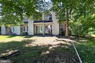 10 Brian Ct, New Castle, DE 19720 - Photo 2