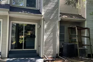 10 Brian Ct, New Castle, DE 19720 - Photo 2