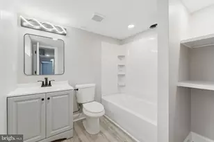 2201 N Locust St, Wilmington, DE 19802 - Photo 18