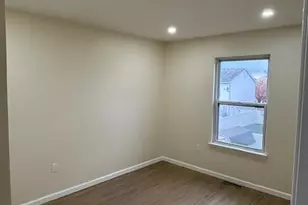 8 Honeysuckle Dr, Newark, DE 19702 - Photo 6