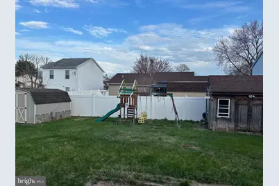 8 Honeysuckle Drive, Newark, DE 19702 - Photo 2