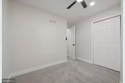 207 Rolling Green Avenue, New Castle, DE 19720 - Photo 30