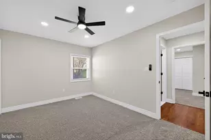 207 Rolling Green Ave, New Castle, DE 19720 - Photo 36