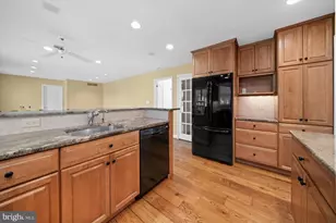 25 Dickinson Ln, Wilmington, DE 19807 - Photo 12