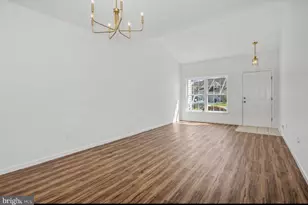 458 Sweetman Dr, Bear, DE 19701 - Photo 2