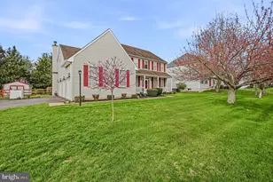 62 Hillary Cir, New Castle, DE 19720 - Photo 2