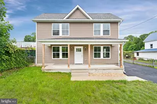 4437 Dupont Pkwy, Townsend, DE 19734 - Photo 1