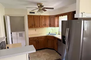 1313 Idlewood Rd, Wilmington, DE 19805 - Photo 2