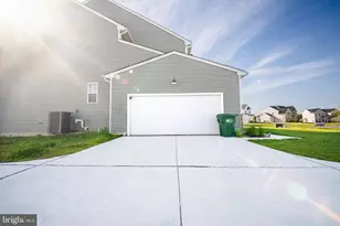 118 Goldleaf Dr W, Middletown, DE 19709 - Photo 2