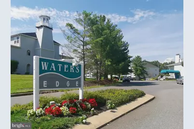 1704 Waters Edge Drive #105, Newark, DE 19702 - Photo 2