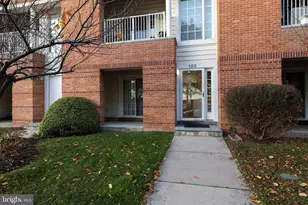 156 Christina Landing Dr, Wilmington, DE 19801 - Photo 2