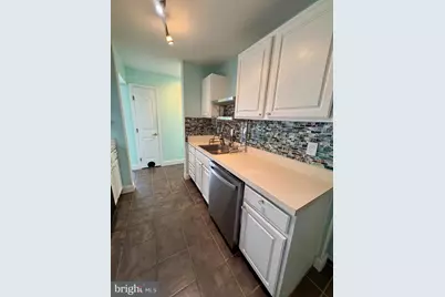 401 Waters Edge Drive, Newark, DE 19702 - Photo 12