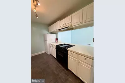 401 Waters Edge Drive, Newark, DE 19702 - Photo 8