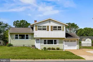 723 S Harmony Rd, Newark, DE 19713 - Photo 1