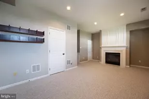326 Rockmeade Dr, Wilmington, DE 19810 - Photo 4