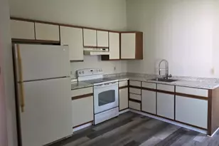 13 Honeysuckle Dr, Newark, DE 19702 - Photo 4