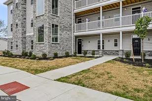 201 Colonial Downs Ct, Newark, DE 19702 - Photo 2