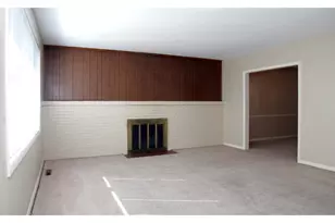 17 Wayne Dr, Wilmington, DE 19809 - Photo 2