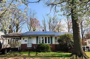 7 McGaughy Dr, New Castle, DE 19720 - Photo 1