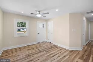 22 Memorial Dr, New Castle, DE 19720 - Photo 6