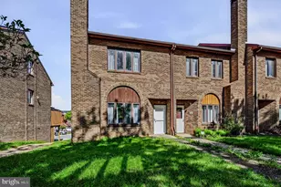 27 Servan Ct, Wilmington, DE 19805 - Photo 1