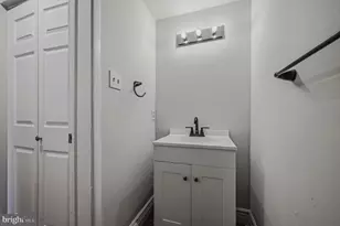 27 Servan Ct, Wilmington, DE 19805 - Photo 8
