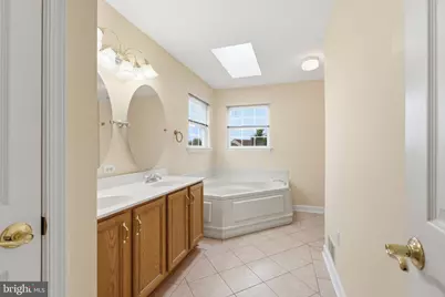 308 Waterview Drive, New Castle, DE 19720 - Photo 32