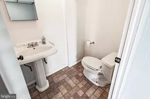 3904 Elmwood St, Wilmington, DE 19808 - Photo 8