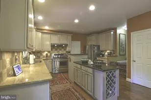 22 Taylors Mill Ln, Wilmington, DE 19808 - Photo 20