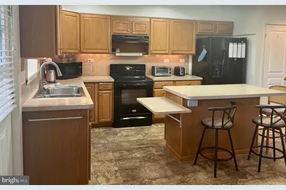 870 Broadfield Dr, Newark, DE 19713 - Photo 4