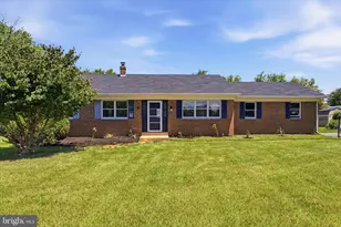 305 White Pine Dr, Middletown, DE 19709 - Photo 2
