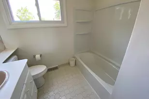 16 N Avon Dr, Claymont, DE 19703 - Photo 14