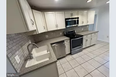 422 Howell Drive, New Castle, DE 19720 - Photo 2