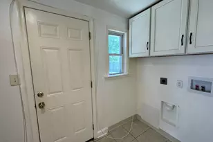 422 Howell Dr, New Castle, DE 19720 - Photo 8