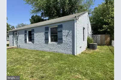 422 Howell Drive, New Castle, DE 19720 - Photo 2