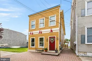 46 Clinton St, Delaware City, DE 19706 - Photo 2