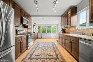 2456 W 16th St, Wilmington, DE 19806 - Photo 16