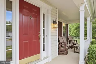 27 E Minglewood Dr, Middletown, DE 19709 - Photo 2